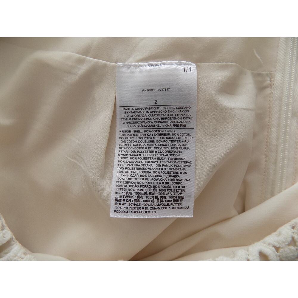 Banana Republic lace eyelet mini shorts size 2 - Picture 5 of 5